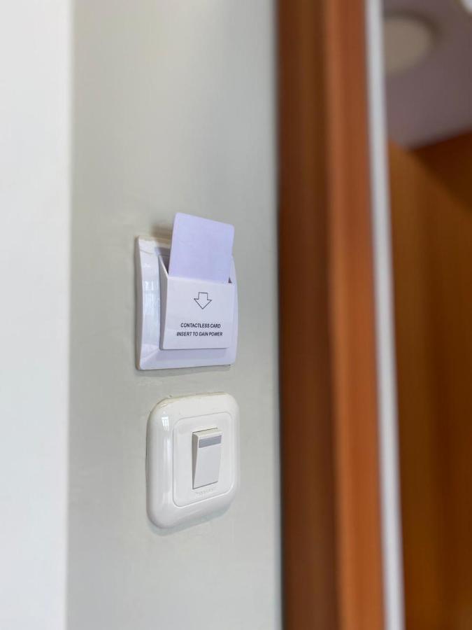 Oyo 2816 Privato Suite Kembaran Zewnętrze zdjęcie