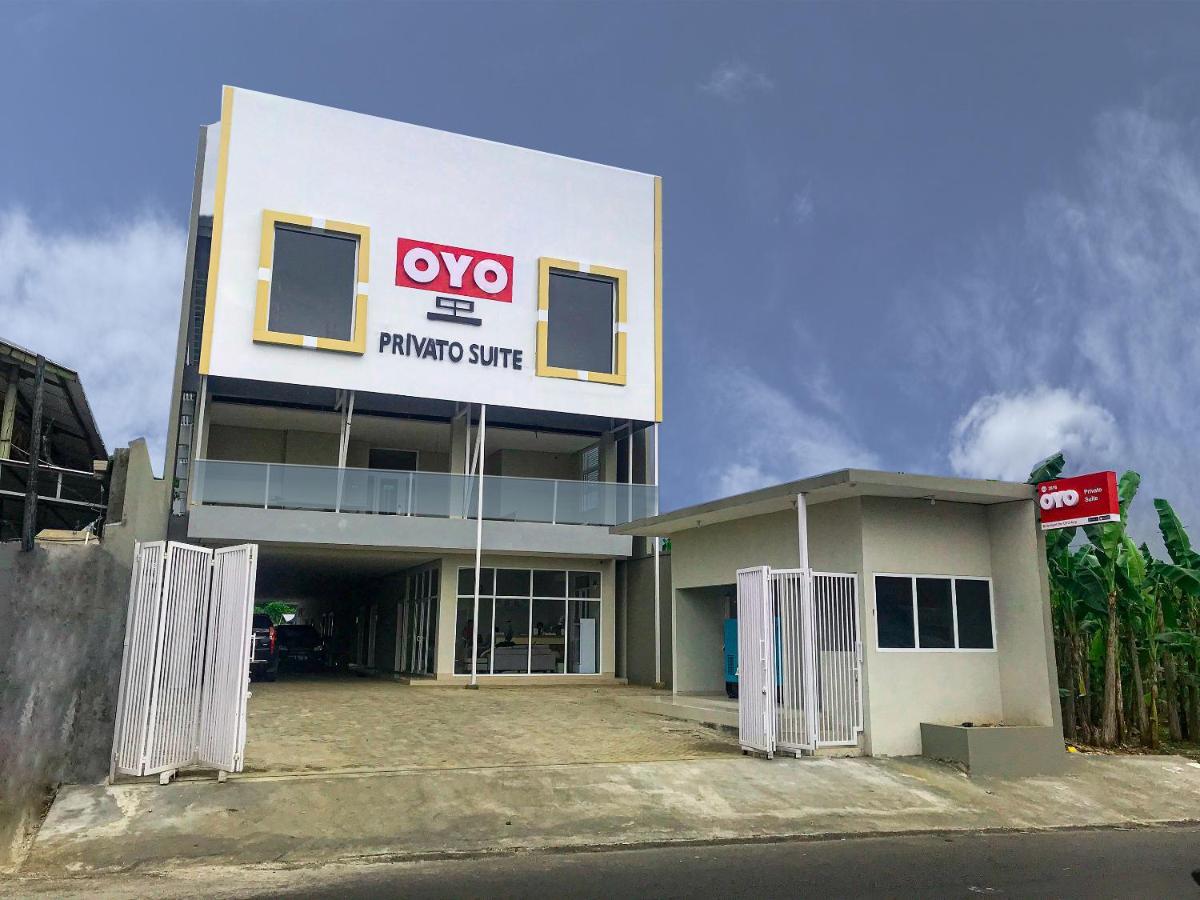 Oyo 2816 Privato Suite Kembaran Zewnętrze zdjęcie